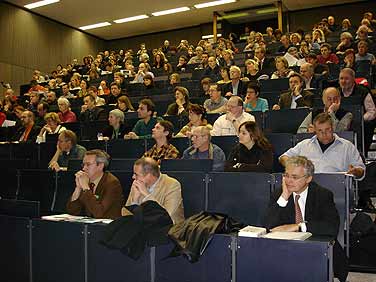 Teilnehmer der Tagung im Hörsaal