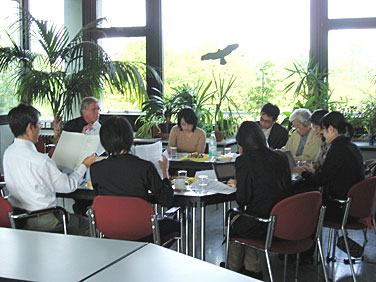 Japanische Delegation im Gesprch mit Prof. Dr. Utz Krahmer